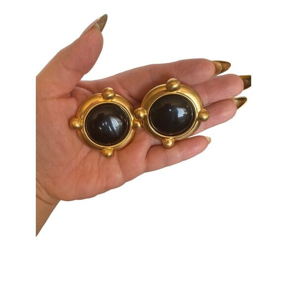 Anne Klein Couture vintage 1980s black cabochon gold-tone bold statement earring - Picture 4 of 4